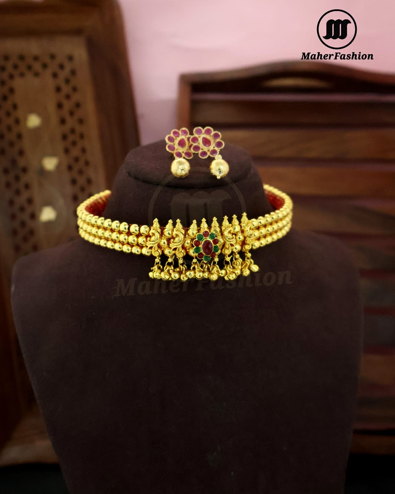 Kanthi Kala Thushi Necklace